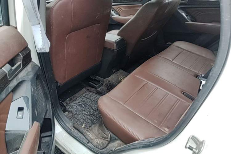 Used BAIC Weiwang S50 2016 1.5T Manual Lede Premium Edition Left Rear Seat
