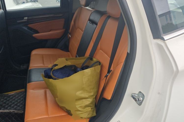 Used BAIC Weiwang S50 2016 1.5T Manual Joyful Premium Edition Left Rear Seat
