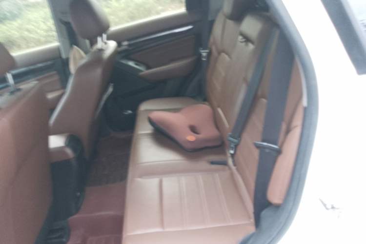 Used BAIC Weiwang S50 2016 1.5T CVT Joyful Luxury Model Left Rear Seat