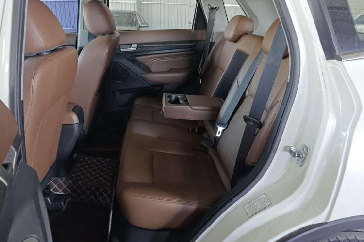 Used BAIC Weiwang S50 2016 1.5T CVT Joyful Premium Edition Left Rear Seat