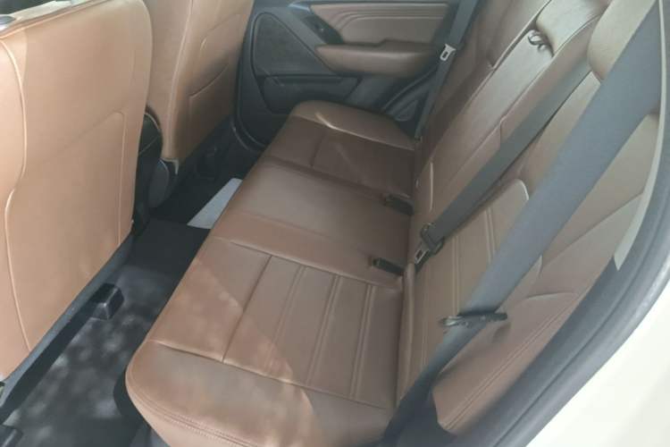 Used BAIC Weiwang S50 2016 1.5T Manual Joyful Luxury Edition Left Rear Seat