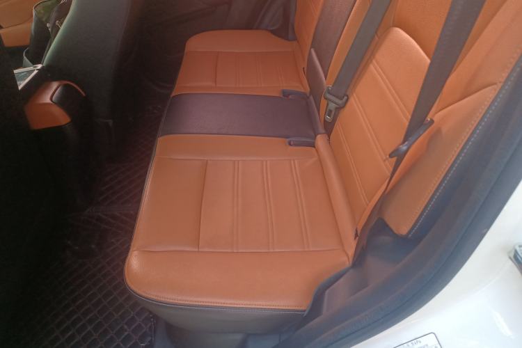 Used BAIC Weiwang S50 2016 1.5T Manual Joyful Premium Edition Left Rear Seat