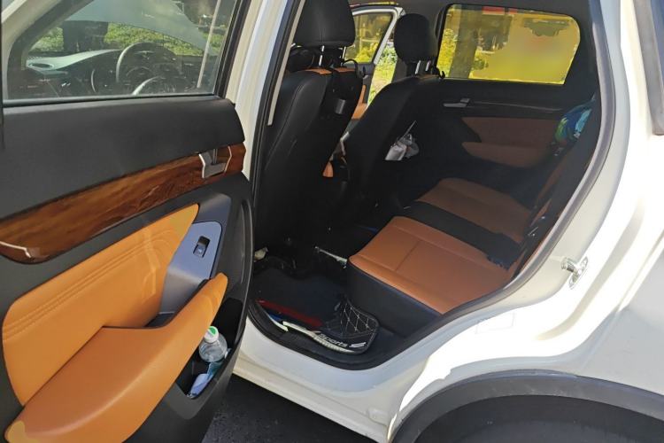 Used BAIC Weiwang S50 2016 1.5T CVT Joyful Elite Edition Left Rear Seat