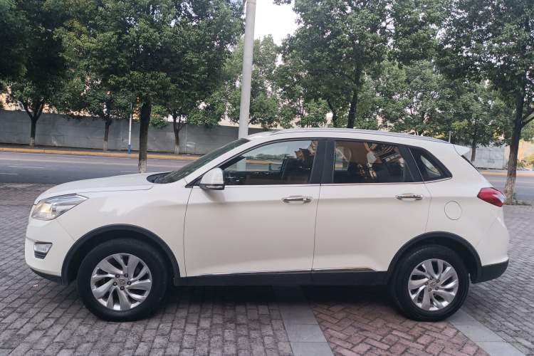 Used BAIC Weiwang S50 2016 1.5T CVT Joyful Luxury Model Left Side