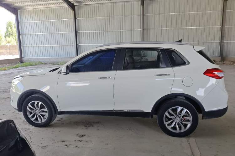 Used BAIC Weiwang S50 2016 1.5T CVT Joyful Premium Edition Left Side