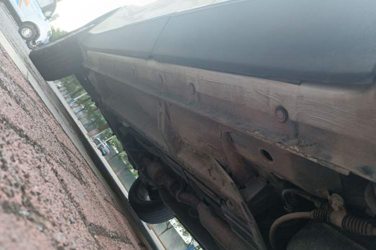 Used BAIC Weiwang S50 2016 1.5T CVT Joyful Luxury Model Left Side Sill