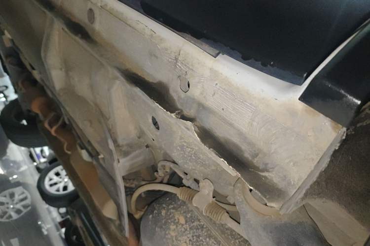 Used BAIC Weiwang S50 2016 1.5T Manual Lede Flagship Edition Left Side Sill