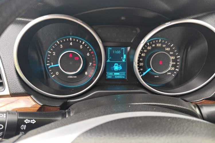 Used BAIC Weiwang S50 2016 1.5T Manual Happy Motion Superior Edition Odometer Close Up