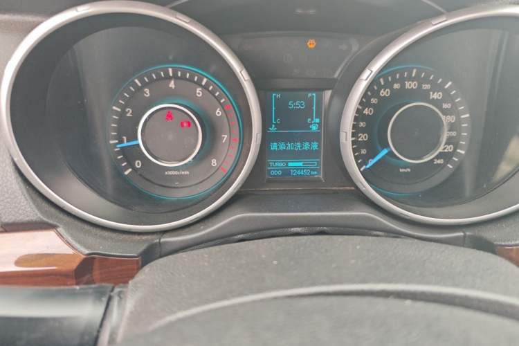 Used BAIC Weiwang S50 2016 1.5T Manual Joyful Premium Edition Odometer Close Up