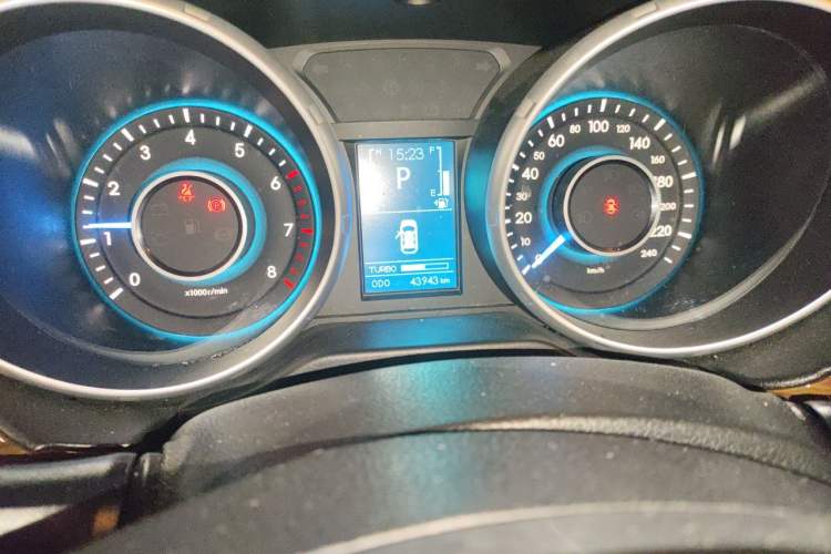 Used BAIC Weiwang S50 2016 1.5T CVT Joyful Premium Edition Odometer Close Up