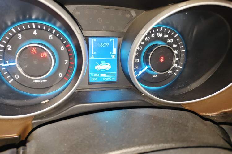 Used BAIC Weiwang S50 2016 1.5T Manual Joyful Premium Edition Odometer Close Up
