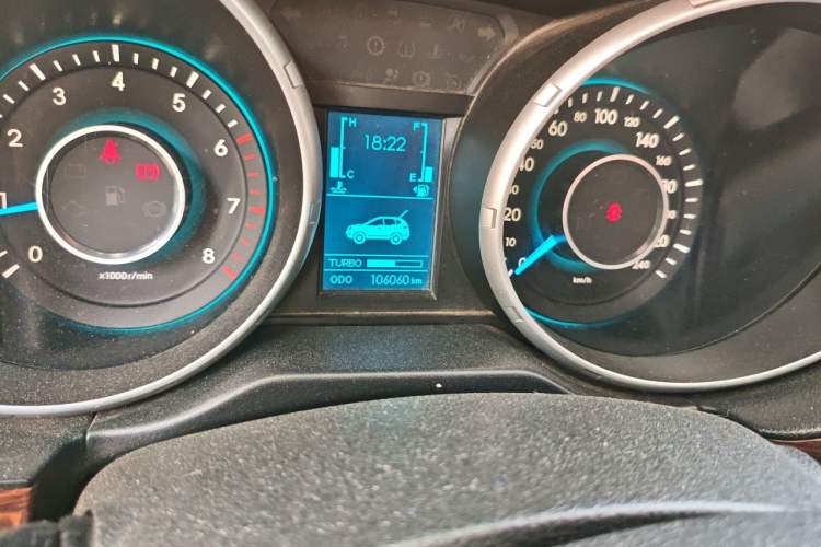 Used BAIC Weiwang S50 2016 1.5T Manual Joyful Elite Edition Odometer Close Up