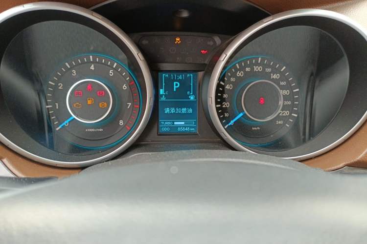 Used BAIC Weiwang S50 2016 1.5T CVT Joyful Luxury Model Odometer Close Up