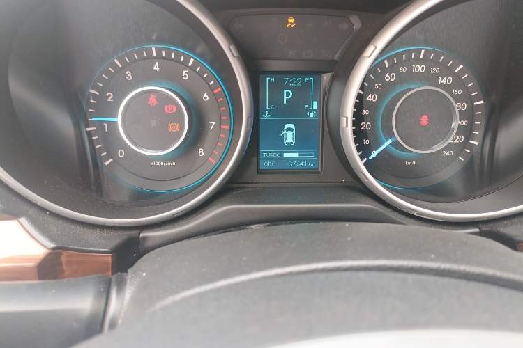 Used BAIC Weiwang S50 2016 1.5T CVT Joyful Elite Edition Odometer Close Up