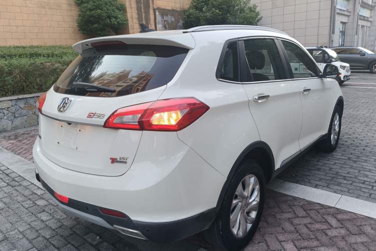 Used BAIC Weiwang S50 2016 1.5T CVT Joyful Luxury Model Rear Right 45 Deg