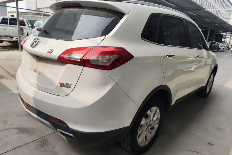 Used BAIC Weiwang S50 2016 1.5T Manual Joyful Elite Edition Rear Right 45 Deg