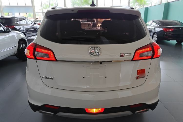 Used BAIC Weiwang S50 2016 1.5T Manual Joyful Elite Edition Rear