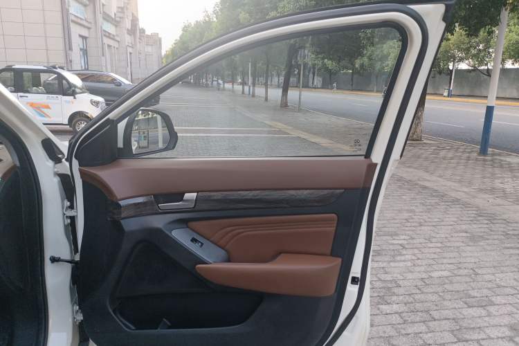 Used BAIC Weiwang S50 2016 1.5T CVT Joyful Luxury Model Right Front Door Interior