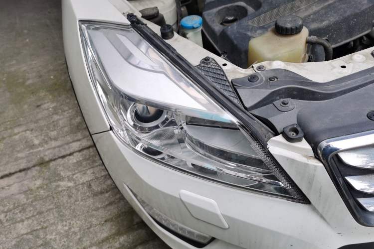 Used BAIC Weiwang S50 2016 1.5T CVT Joyful Premium Edition Right Front Headlight