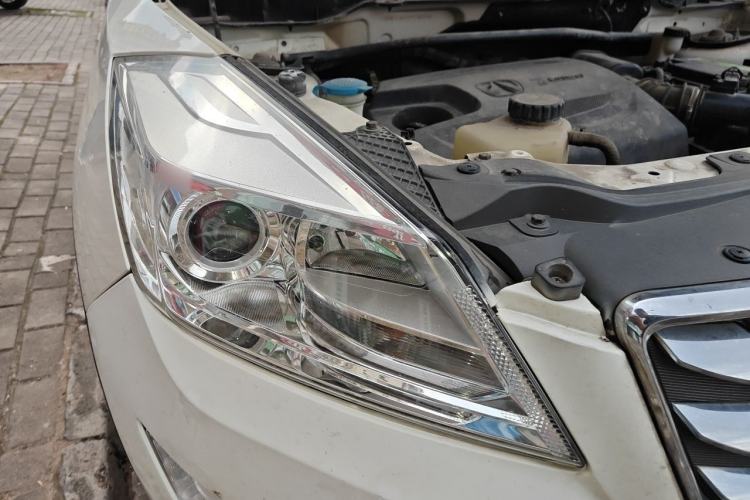 Used BAIC Weiwang S50 2016 1.5T Manual Joyful Luxury Edition Right Front Headlight