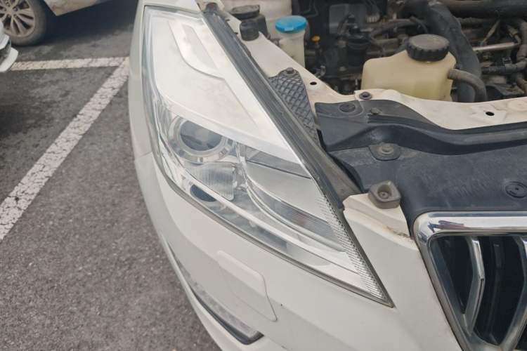 Used BAIC Weiwang S50 2016 1.5T Manual Joyful Premium Edition Right Front Headlight