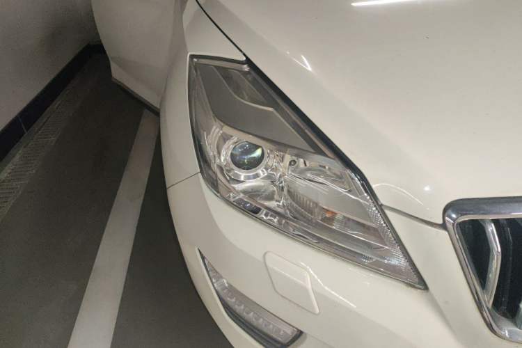 Used BAIC Weiwang S50 2016 1.5T CVT Joyful Premium Edition Right Front Headlight