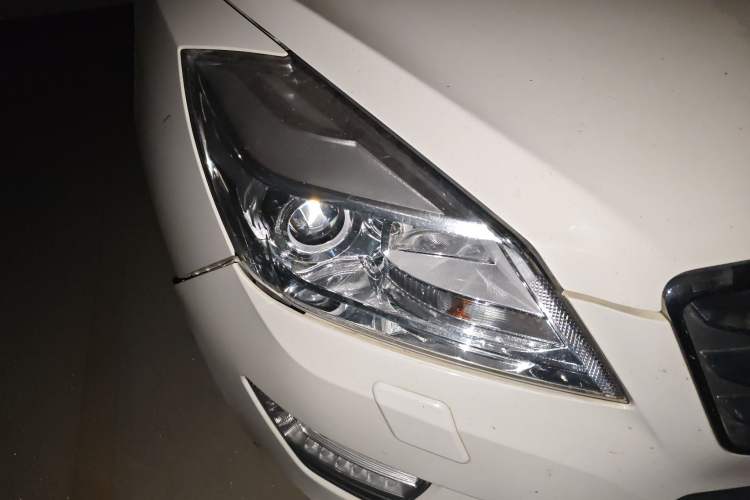 Used BAIC Weiwang S50 2016 1.5T Manual Joyful Premium Edition Right Front Headlight