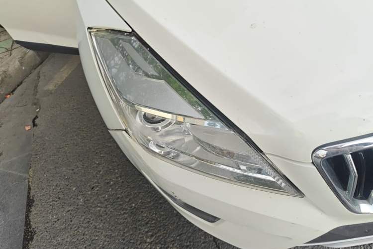 Used BAIC Weiwang S50 2016 1.5T CVT Joyful Elite Edition Right Front Headlight