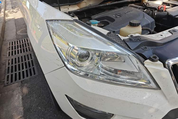 Used BAIC Weiwang S50 2016 1.5T CVT Joyful Elite Edition Right Front Headlight