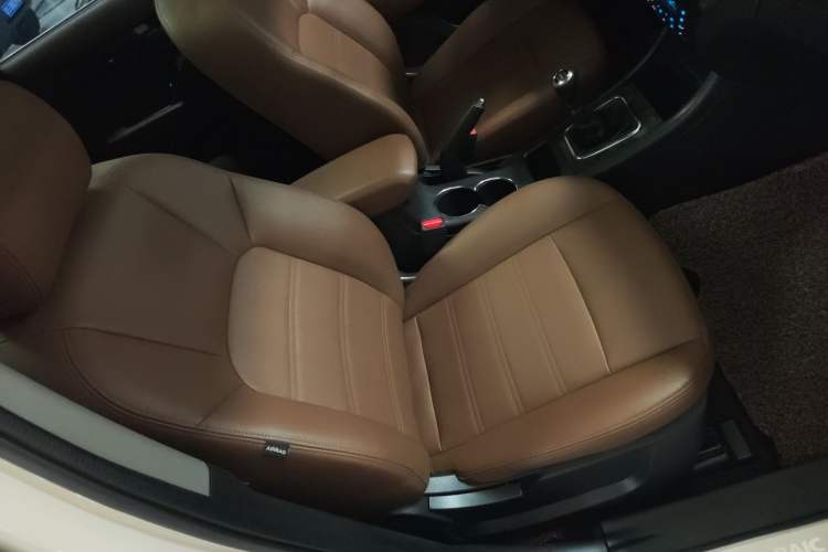 Used BAIC Weiwang S50 2016 1.5T Manual Lede Premium Edition Right Front Seat