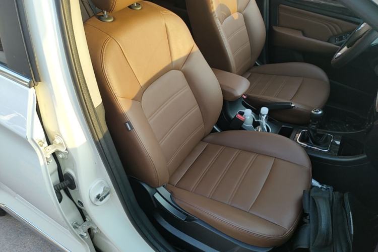 Used BAIC Weiwang S50 2016 1.5T Manual Joyful Premium Edition Right Front Seat