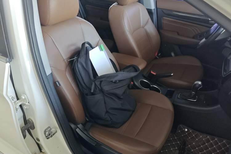 Used BAIC Weiwang S50 2016 1.5T CVT Joyful Premium Edition Right Front Seat