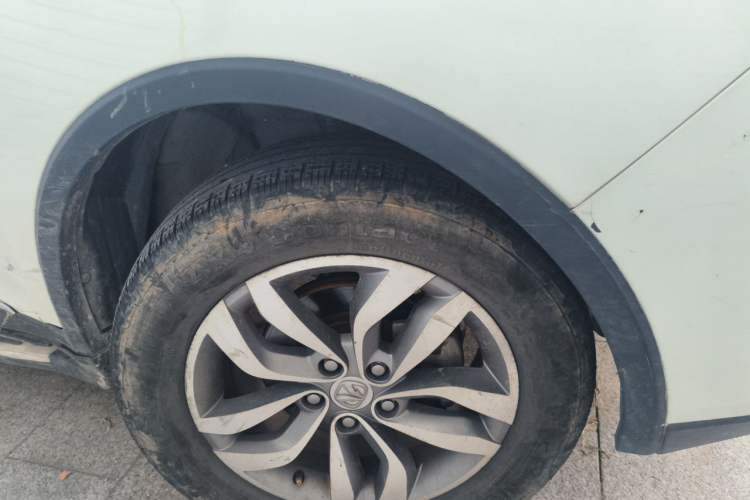 Used BAIC Weiwang S50 2016 1.5T Manual Joyful Premium Edition Right Front Wheel Hub