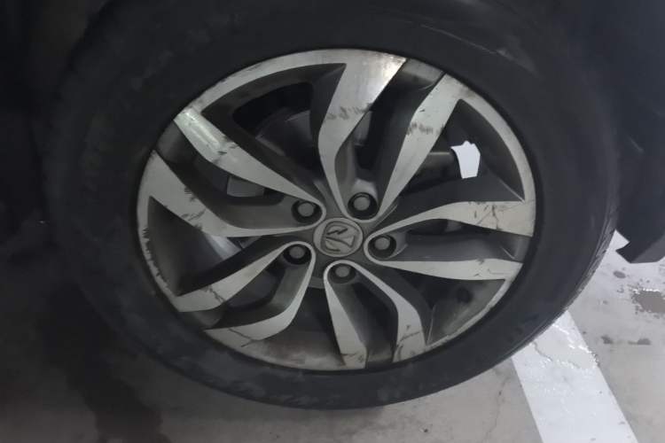Used BAIC Weiwang S50 2016 1.5T Manual Joyful Premium Edition Right Front Wheel Hub