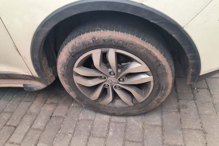 Used BAIC Weiwang S50 2016 1.5T Manual Lede Premium Edition Right Front Wheel Hub