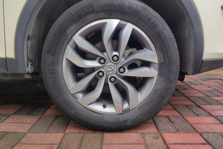 Used BAIC Weiwang S50 2016 1.5T Manual Joyful Premium Edition Right Front Wheel Hub