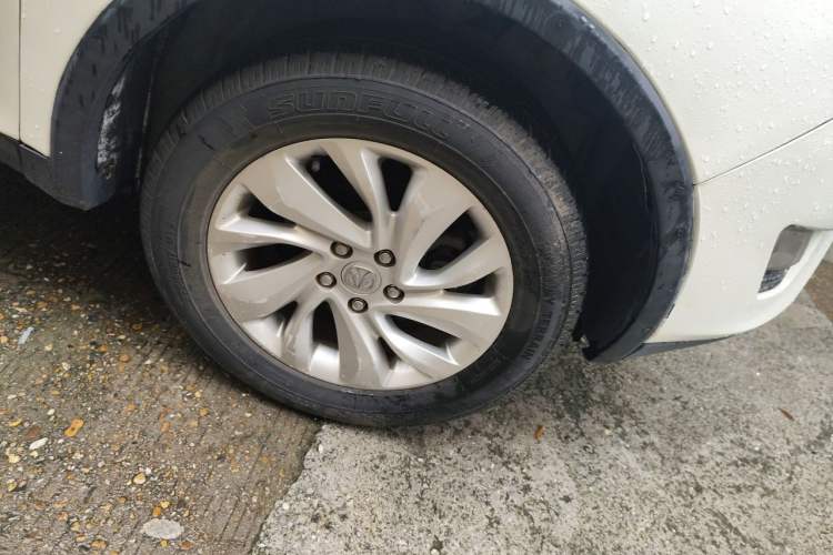 Used BAIC Weiwang S50 2016 1.5T CVT Joyful Elite Edition Right Front Wheel Hub