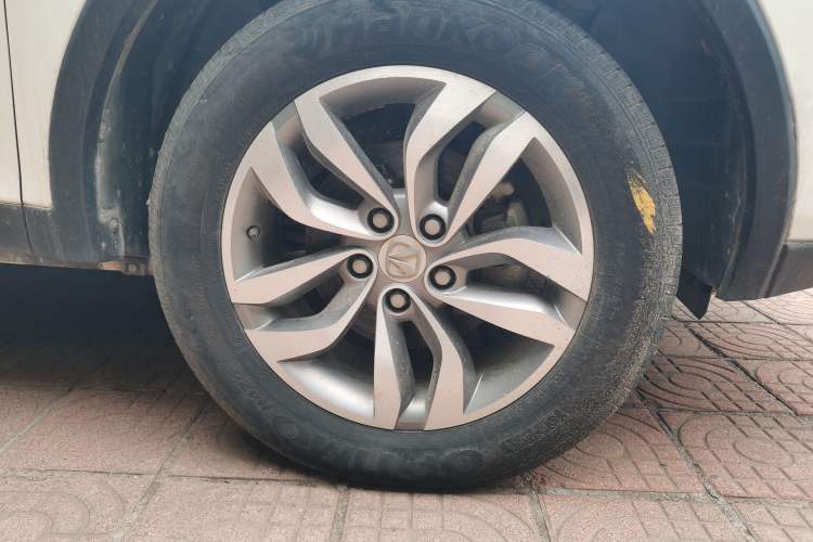 Used BAIC Weiwang S50 2016 1.5T Manual Joyful Premium Edition Right Front Wheel Hub