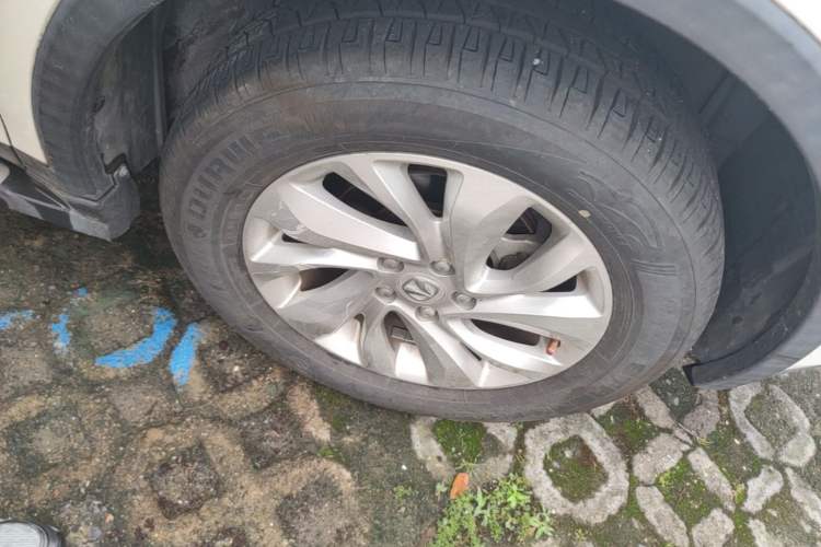 Used BAIC Weiwang S50 2016 1.5T Manual Joyful Comfort Model Right Front Wheel Hub