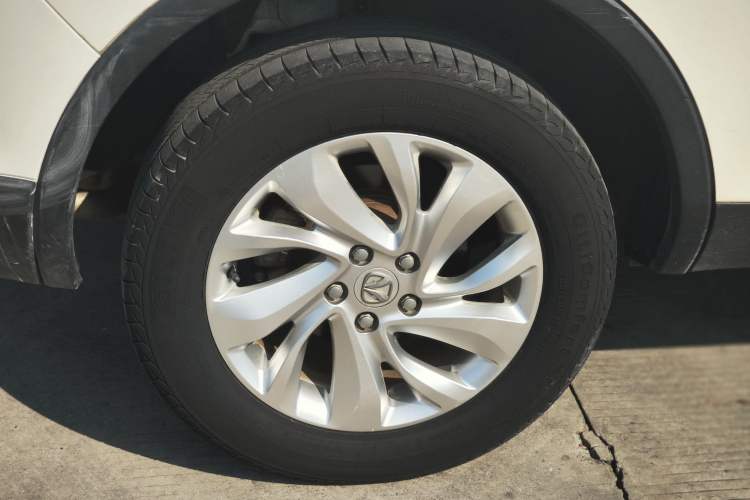 Used BAIC Weiwang S50 2016 1.5T Manual Joyful Luxury Edition Right Rear Wheel Hub