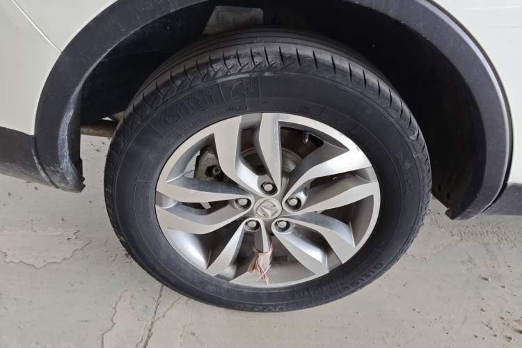 Used BAIC Weiwang S50 2016 1.5T CVT Joyful Premium Edition Right Rear Wheel Hub