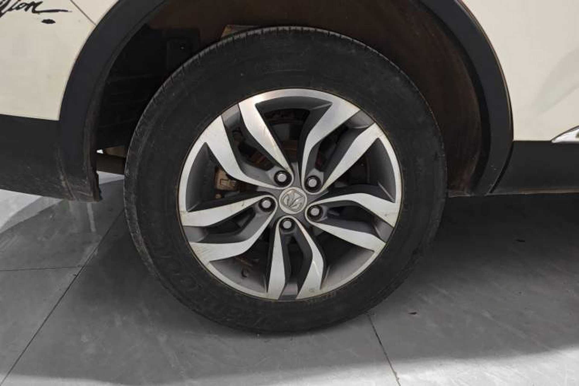 Used BAIC Weiwang S50 2016 1.5T Manual Lede Premium Edition Right Rear Wheel Hub