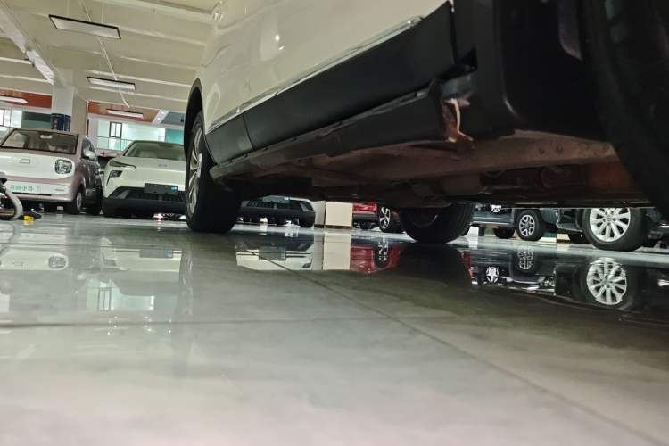 Used BAIC Weiwang S50 2016 1.5T Manual Lede Premium Edition Right Side Sill