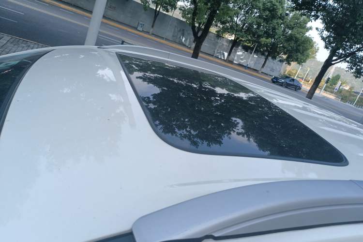 Used BAIC Weiwang S50 2016 1.5T CVT Joyful Luxury Model Roof