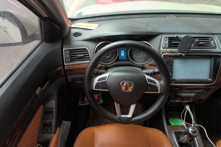 Used BAIC Weiwang S50 2016 1.5T Manual Joyful Elite Edition Steering Wheel