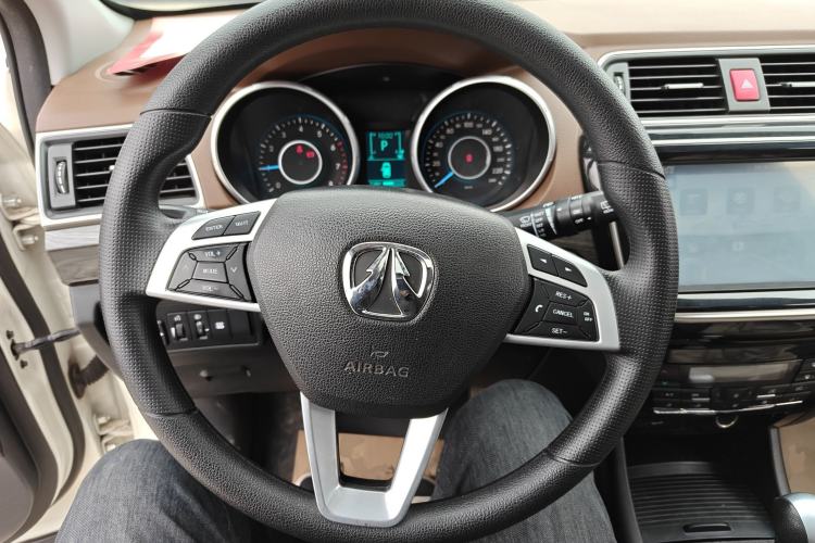Used BAIC Weiwang S50 2016 1.5T CVT Joyful Luxury Model Steering Wheel