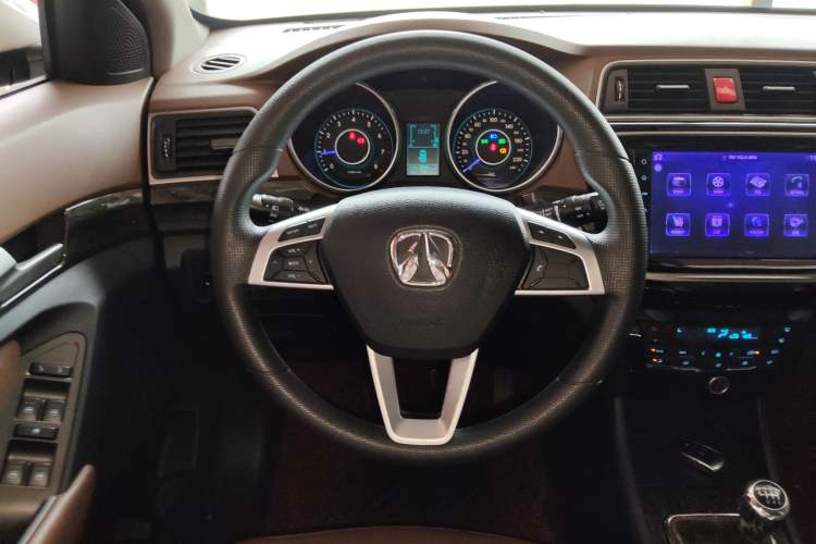 Used BAIC Weiwang S50 2016 1.5T Manual Joyful Luxury Edition Steering Wheel