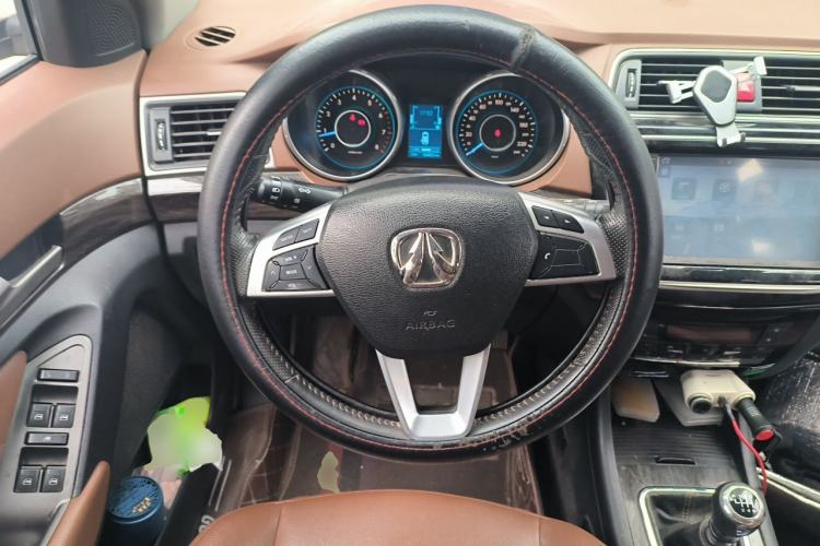 Used BAIC Weiwang S50 2016 1.5T Manual Lede Premium Edition Steering Wheel