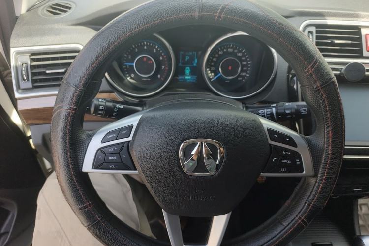 Used BAIC Weiwang S50 2016 1.5T CVT Joyful Elite Edition Steering Wheel