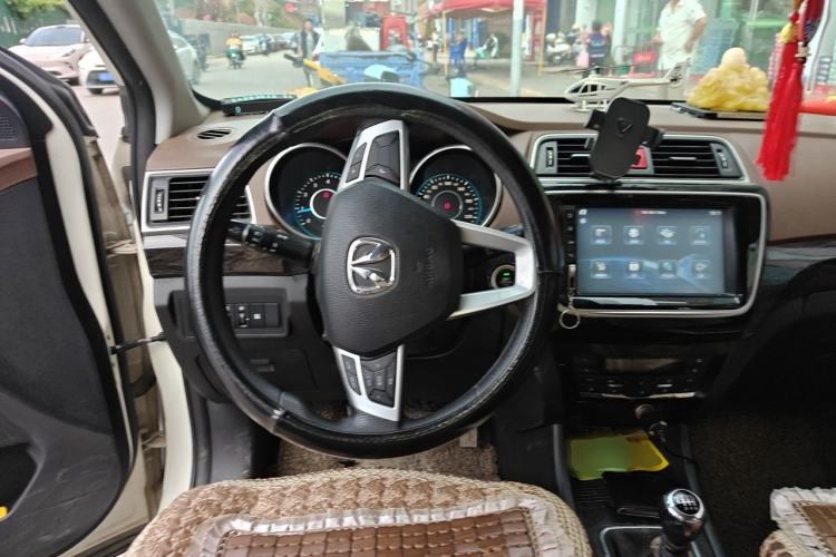 Used BAIC Weiwang S50 2016 1.5T Manual Joyful Luxury Edition Steering Wheel